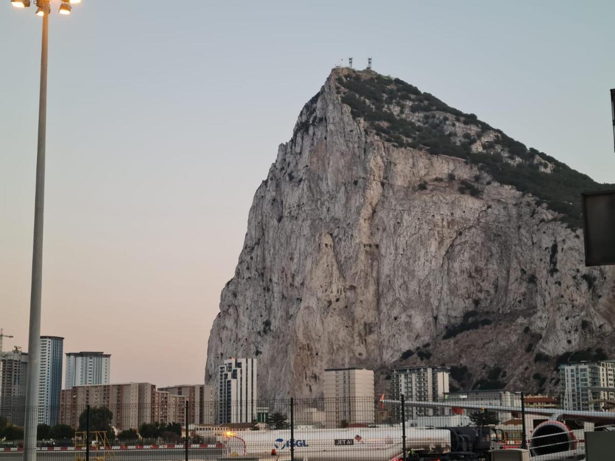 E1 Apartment High Level Sea View Gibraltár Kültér fotó