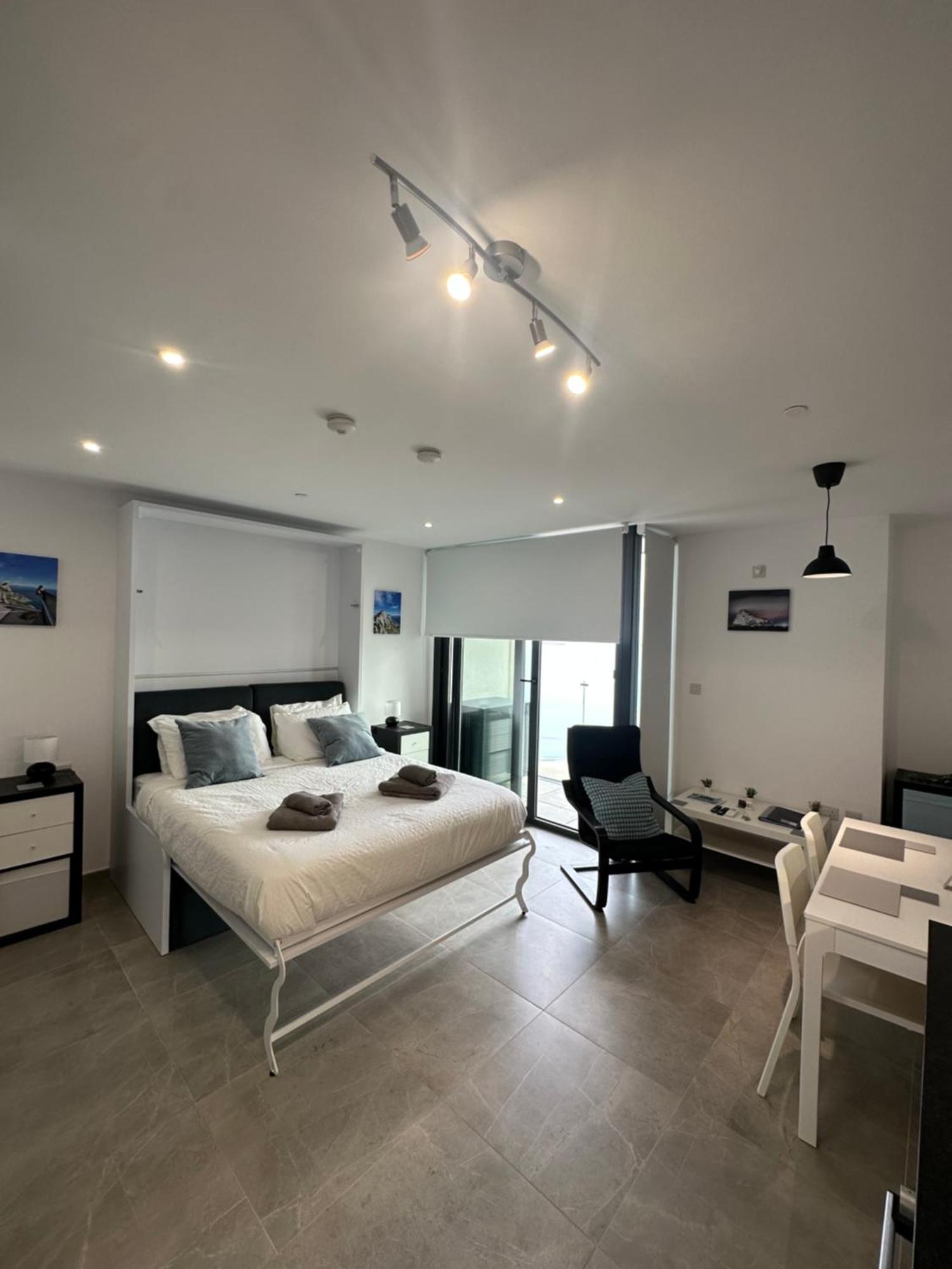 E1 Apartment High Level Sea View Gibraltár Kültér fotó